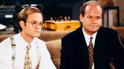  Frasier: Una sitcom di successo che esplora le relazioni complesse con un pizzico di raffinatezza e umorismo nero