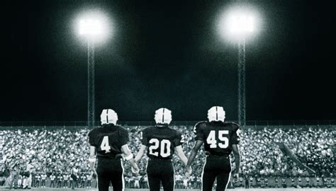 Friday Night Lights: Uno sguardo al cuore pulsante del Texas🏈 e alle sfide di una comunità unita dalla passione per il football americano!